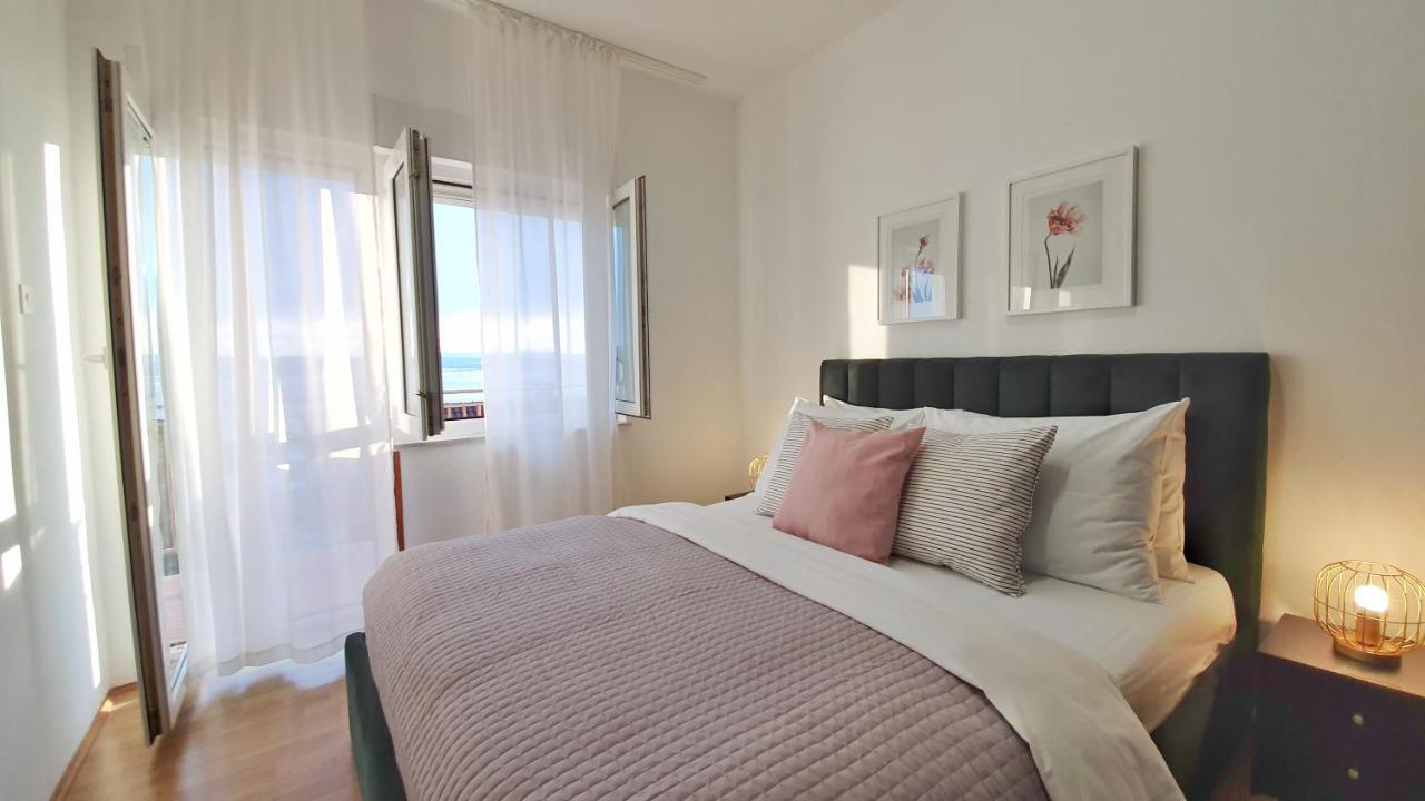 Seaview Apartment With Balcony And Terrace Barac Цриквеница Экстерьер фото