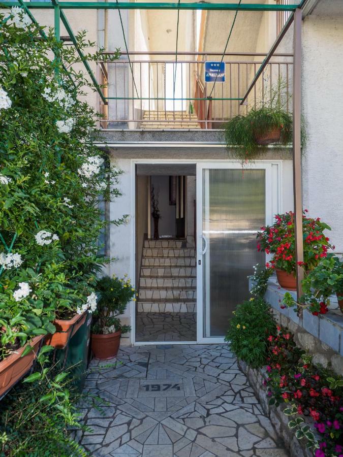 Seaview Apartment With Balcony And Terrace Barac Цриквеница Экстерьер фото